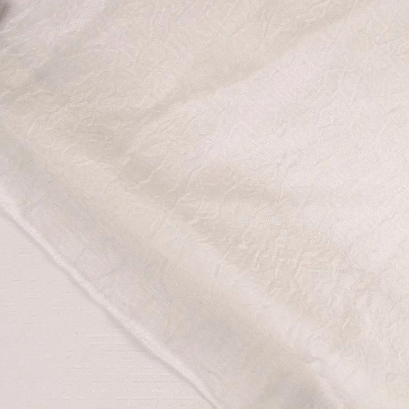 Crinkle off white